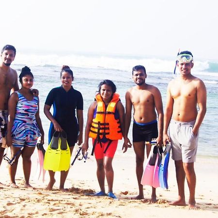 Madiha Surf House Lanka Hotel Matara Luaran gambar