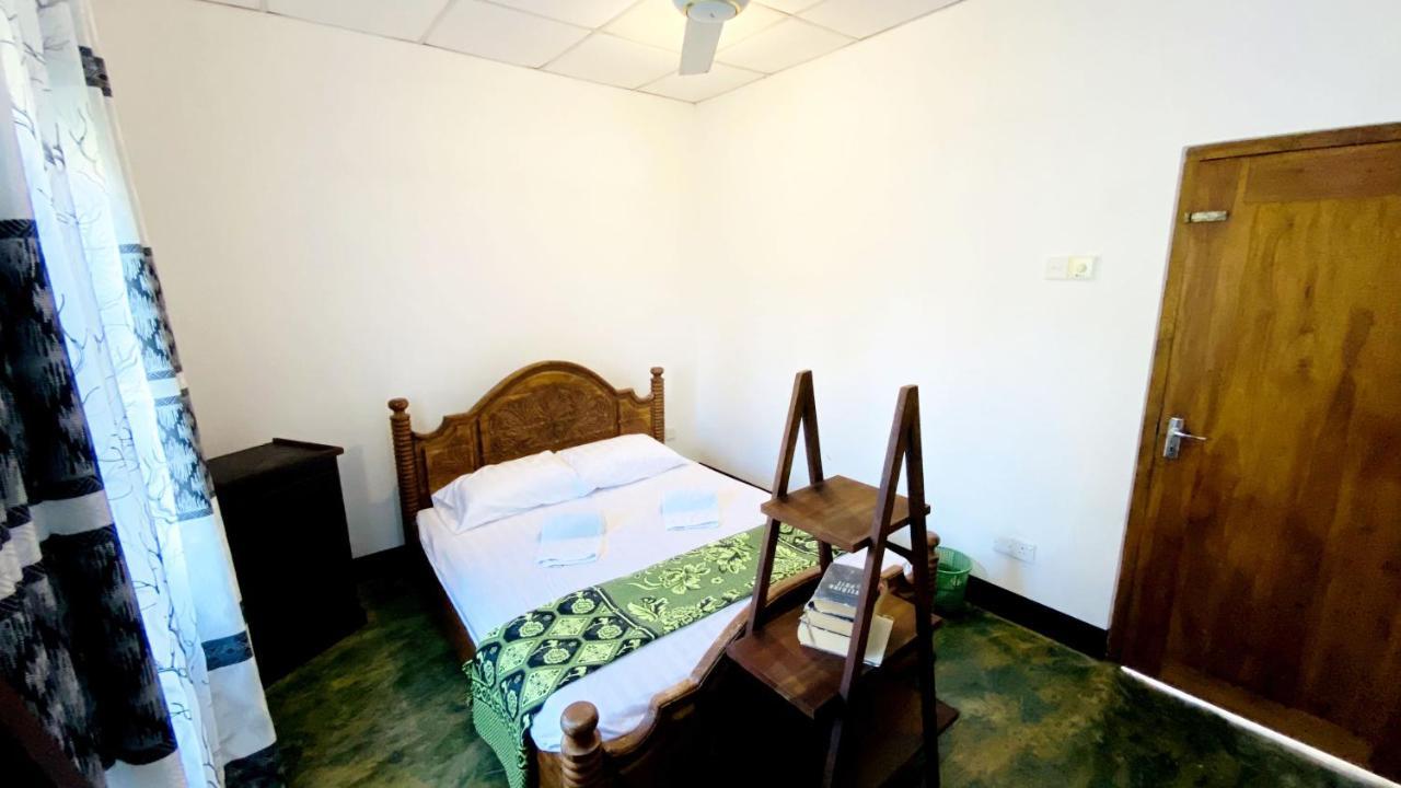 Madiha Surf House Lanka Hotel Matara Luaran gambar