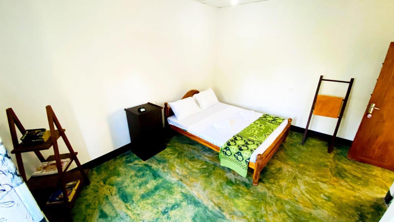 Madiha Surf House Lanka Hotel Matara Luaran gambar