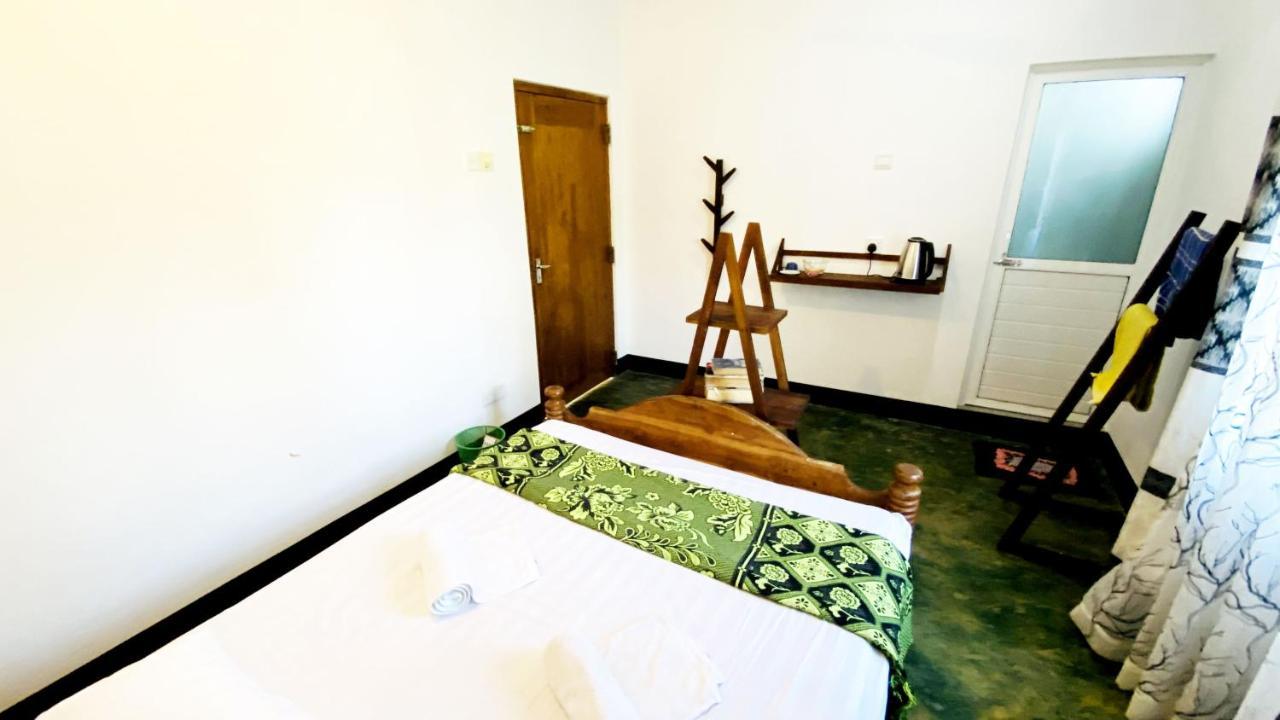 Madiha Surf House Lanka Hotel Matara Luaran gambar