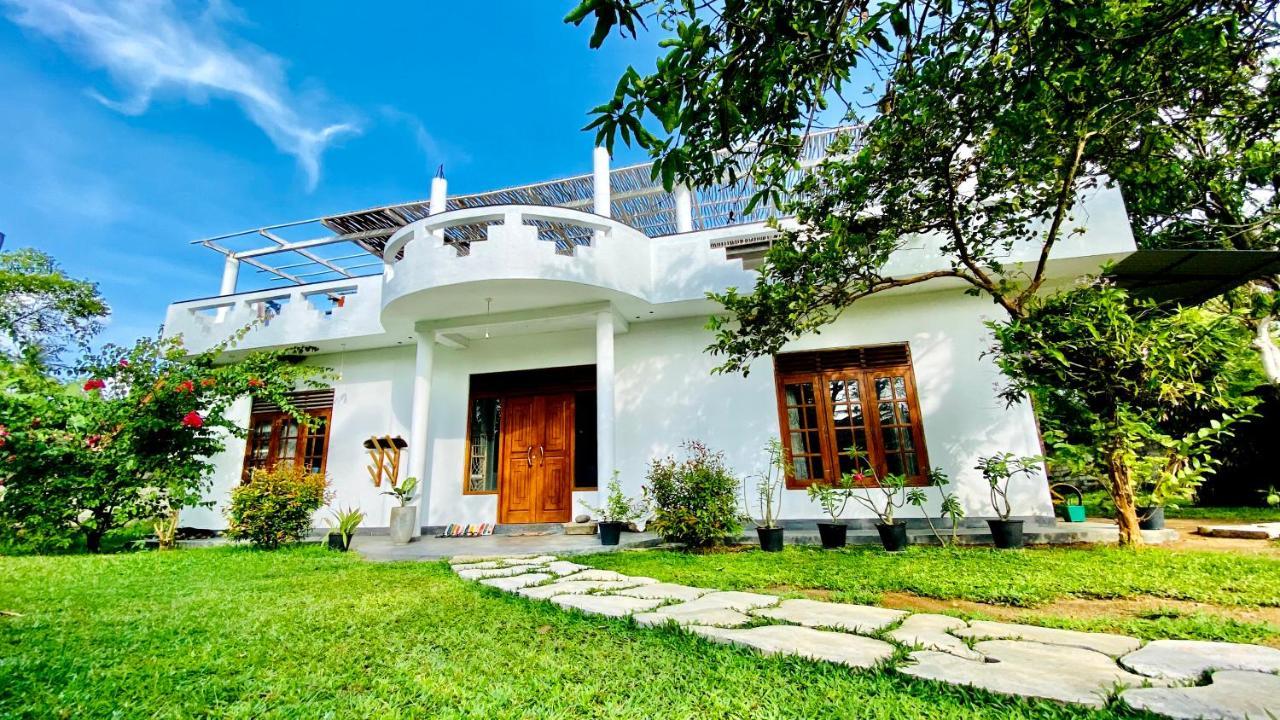 Madiha Surf House Lanka Hotel Matara Luaran gambar