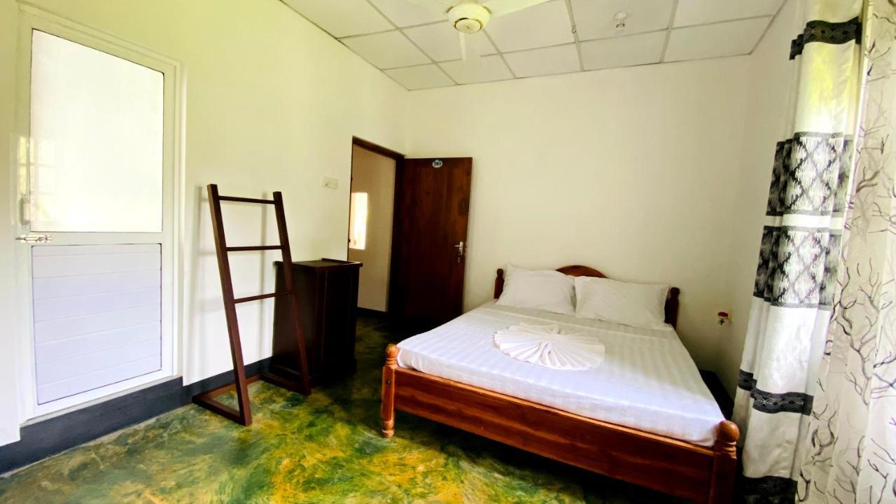 Madiha Surf House Lanka Hotel Matara Luaran gambar