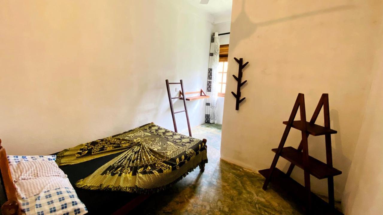 Madiha Surf House Lanka Hotel Matara Luaran gambar