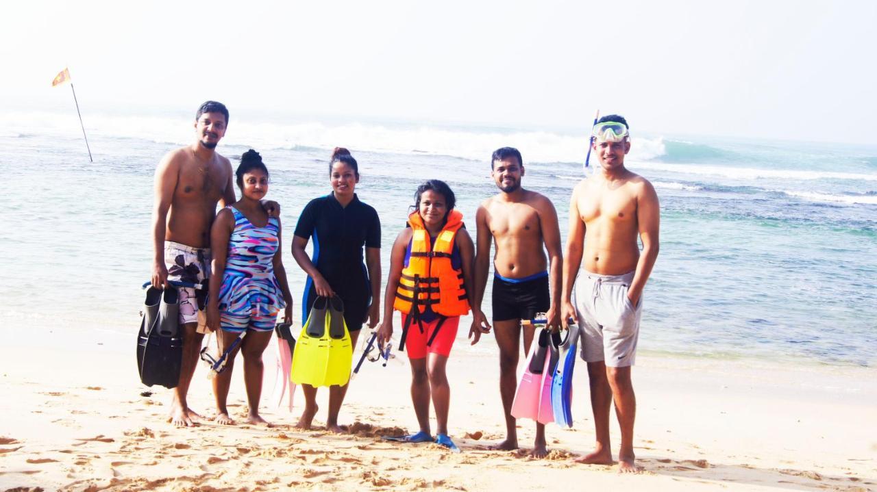 Madiha Surf House Lanka Hotel Matara Luaran gambar