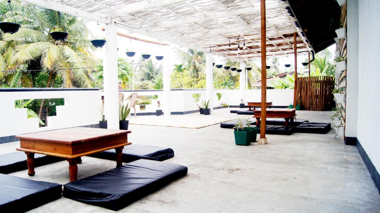 Madiha Surf House Lanka Hotel Matara Luaran gambar