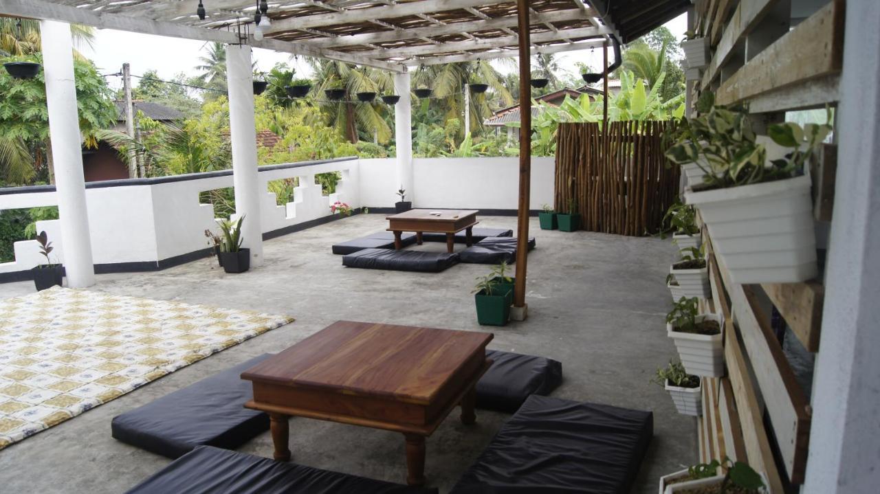 Madiha Surf House Lanka Hotel Matara Luaran gambar